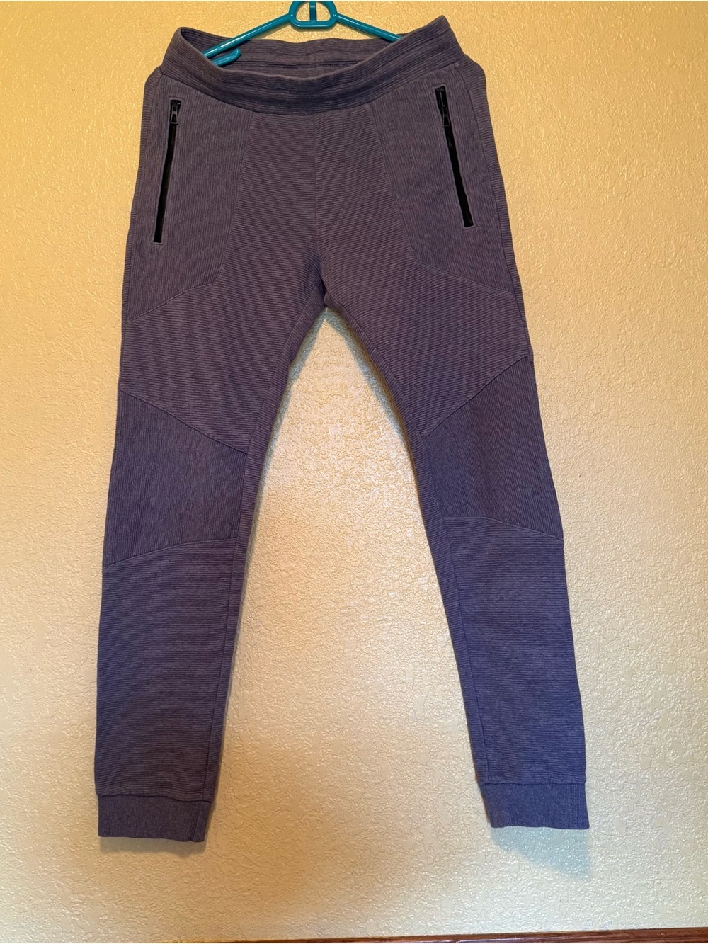 Calvin Klein Men’s Joggers Small